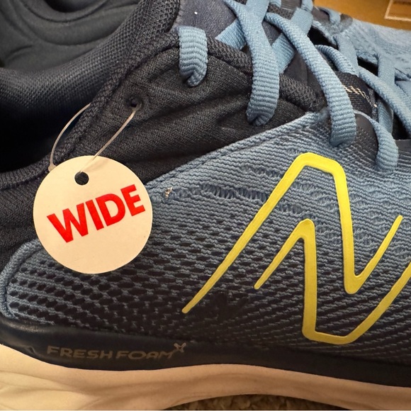 New Balance Fresh Foam Blue and Yellow Athletic Sneakers Women’s Size 10 Wide - Picture 10 of 10